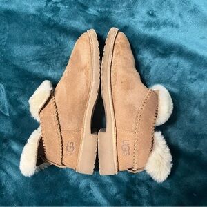 UGG Women's chestnut suede  Boots with lamb skin Fur Trim